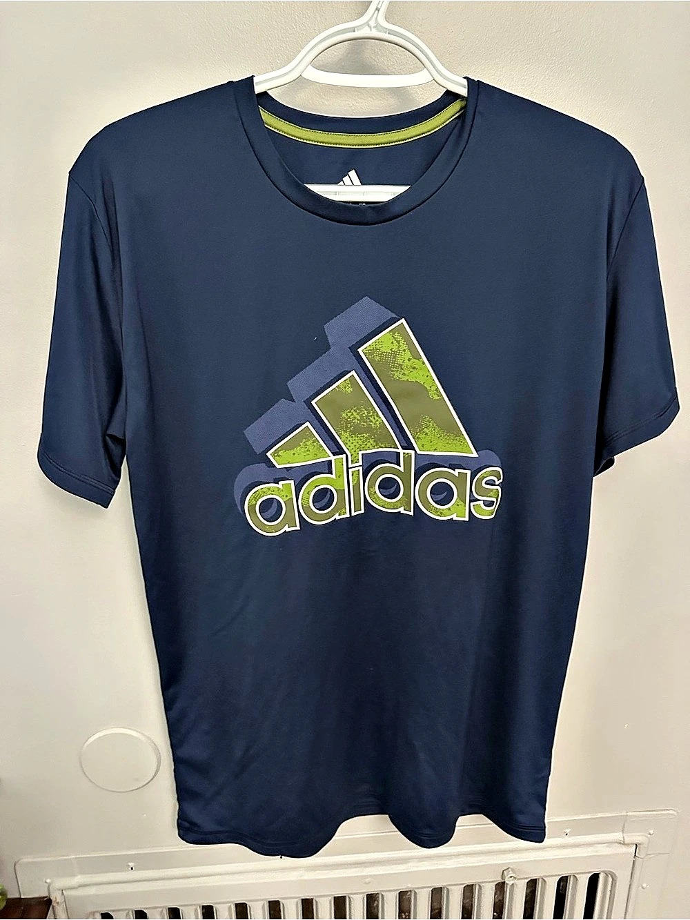 adidas Youth Graphic T-Shirt Blue XL Like New